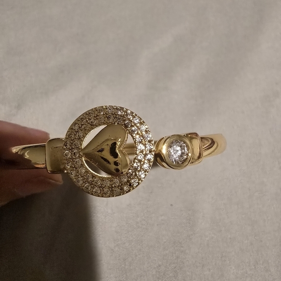 18kgp Dubai Jewelery - Gold Heart Bracelet with Crystal Accents (Adjustable) - Picture 8 of 9